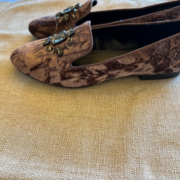 Simply Vera Velvet Smoking Slippers - Picture 2 of 7